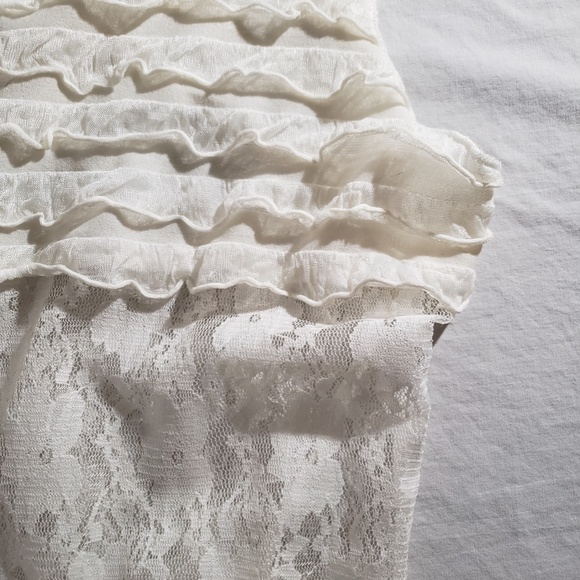 *Mod Land* Cream lace and ruffle sleeveless cover up, large - Picture 5 of 8